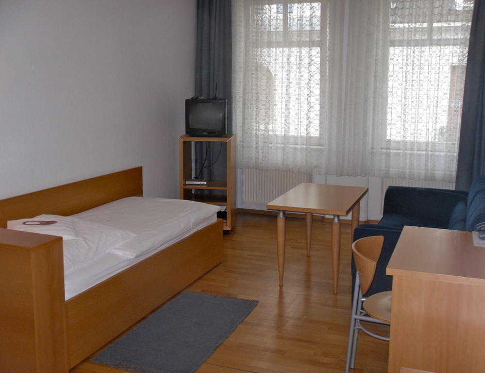 Hotel Zum Scheppen Eck Wiesbaden Bilik gambar