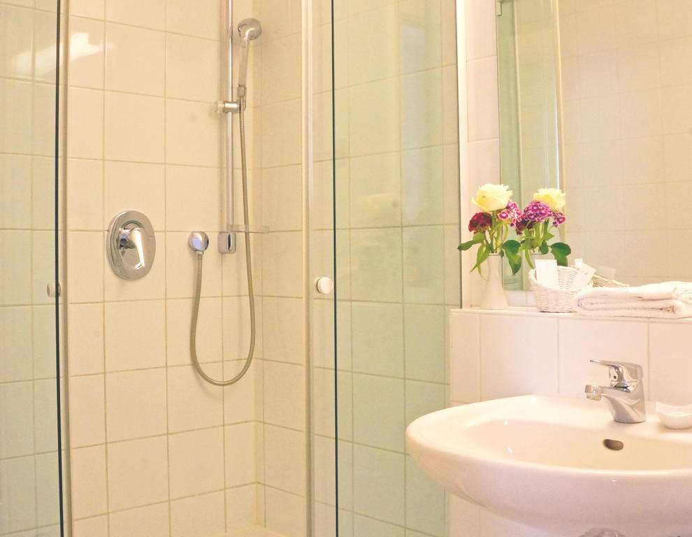Hotel Zum Scheppen Eck Wiesbaden Bilik gambar